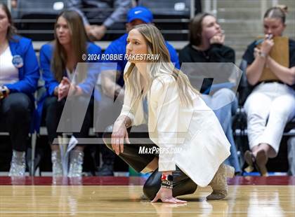 Thumbnail 2 in Bellville vs. Decatur (UIL 4A Volleyball Division I Final) photogallery.