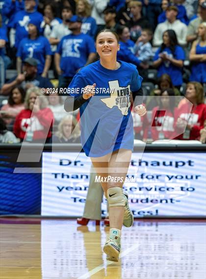 Thumbnail 3 in Bellville vs. Decatur (UIL 4A Volleyball Division I Final) photogallery.
