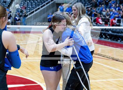 Thumbnail 1 in Bellville vs. Decatur (UIL 4A Volleyball Division I Final) photogallery.