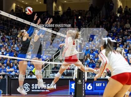 Thumbnail 2 in Bellville vs. Decatur (UIL 4A Volleyball Division I Final) photogallery.
