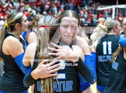 Thumbnail 1 in Bellville vs. Decatur (UIL 4A Volleyball Division I Final) photogallery.