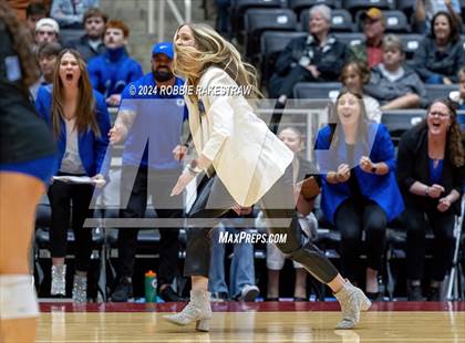 Thumbnail 1 in Bellville vs. Decatur (UIL 4A Volleyball Division I Final) photogallery.