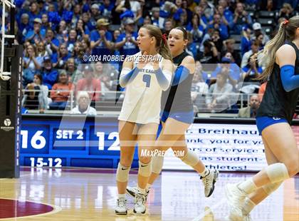 Thumbnail 3 in Bellville vs. Decatur (UIL 4A Volleyball Division I Final) photogallery.