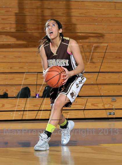 Thumbnail 3 in Yuba City vs. Oroville (Chavez Christmas Classic) photogallery.