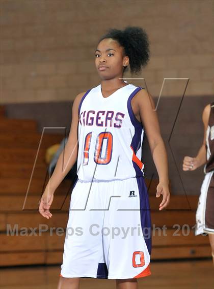 Thumbnail 3 in Yuba City vs. Oroville (Chavez Christmas Classic) photogallery.
