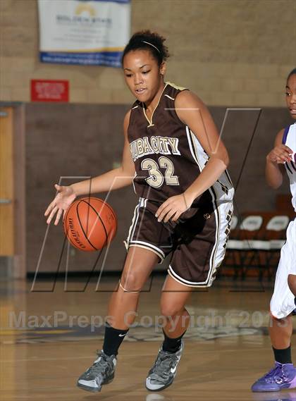 Thumbnail 3 in Yuba City vs. Oroville (Chavez Christmas Classic) photogallery.
