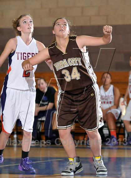 Thumbnail 3 in Yuba City vs. Oroville (Chavez Christmas Classic) photogallery.
