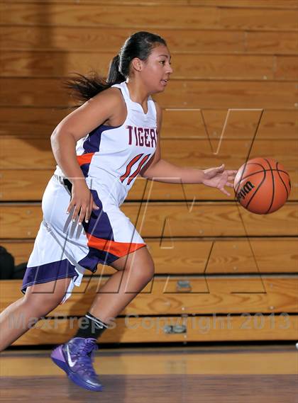 Thumbnail 1 in Yuba City vs. Oroville (Chavez Christmas Classic) photogallery.
