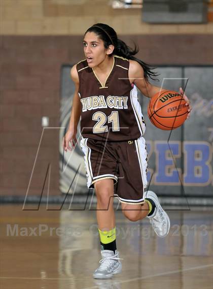 Thumbnail 1 in Yuba City vs. Oroville (Chavez Christmas Classic) photogallery.