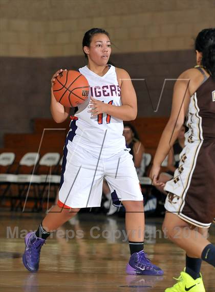 Thumbnail 3 in Yuba City vs. Oroville (Chavez Christmas Classic) photogallery.
