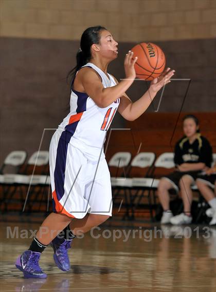 Thumbnail 3 in Yuba City vs. Oroville (Chavez Christmas Classic) photogallery.