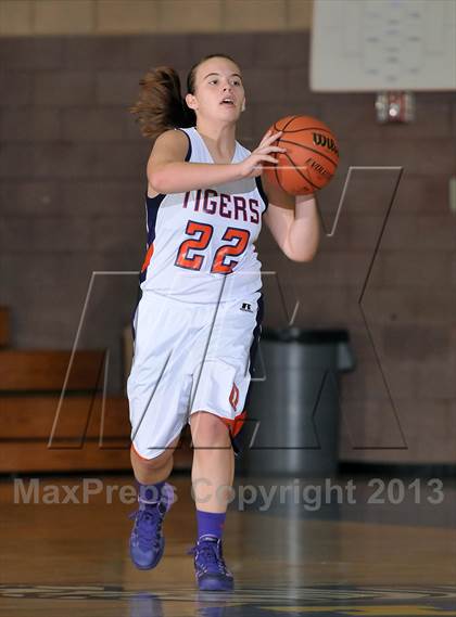 Thumbnail 1 in Yuba City vs. Oroville (Chavez Christmas Classic) photogallery.
