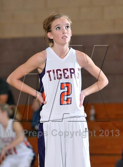 Thumbnail 3 in Yuba City vs. Oroville (Chavez Christmas Classic) photogallery.
