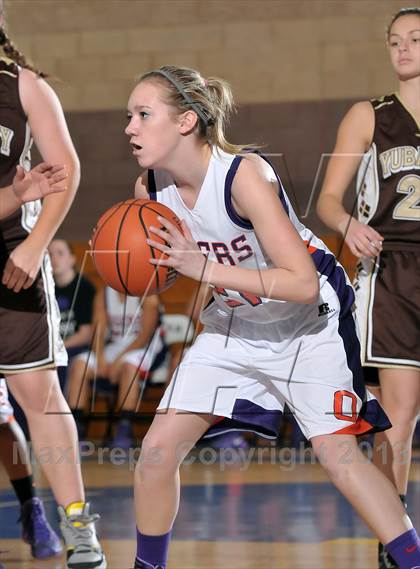 Thumbnail 2 in Yuba City vs. Oroville (Chavez Christmas Classic) photogallery.