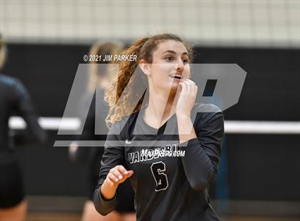 Thumbnail 3 in Round Rock @ Vandegrift photogallery.