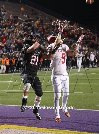 Thumbnail 1 in Maryville vs. Ravenwood (TSSAA Division I Class 6A Final) photogallery.