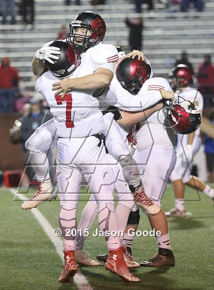 Thumbnail 1 in Maryville vs. Ravenwood (TSSAA Division I Class 6A Final) photogallery.