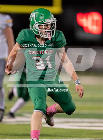 Thumbnail 2 in JV: Hedgesville @ Musselman photogallery.