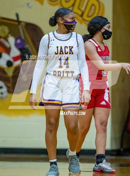 Thumbnail 1 in Hoke County vs Jack Britt (SAC Conference Tournament - First Round) photogallery.