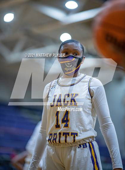 Thumbnail 3 in Hoke County vs Jack Britt (SAC Conference Tournament - First Round) photogallery.