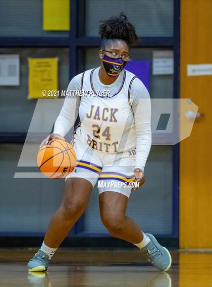 Thumbnail 1 in Hoke County vs Jack Britt (SAC Conference Tournament - First Round) photogallery.