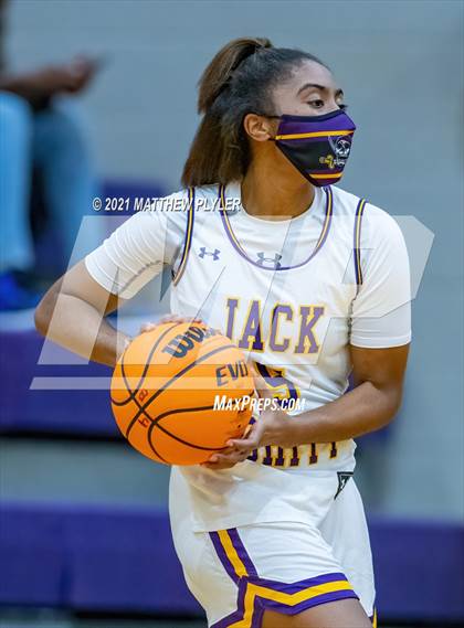 Thumbnail 1 in Hoke County vs Jack Britt (SAC Conference Tournament - First Round) photogallery.