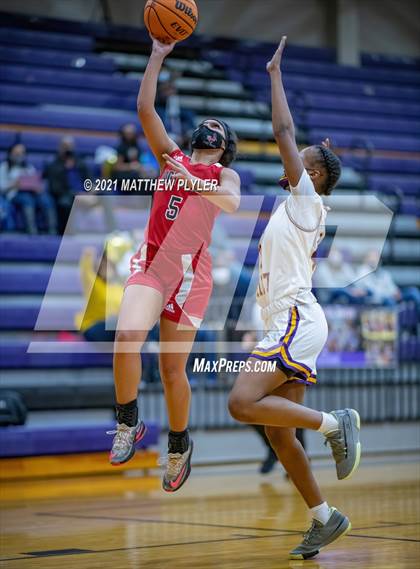 Thumbnail 1 in Hoke County vs Jack Britt (SAC Conference Tournament - First Round) photogallery.