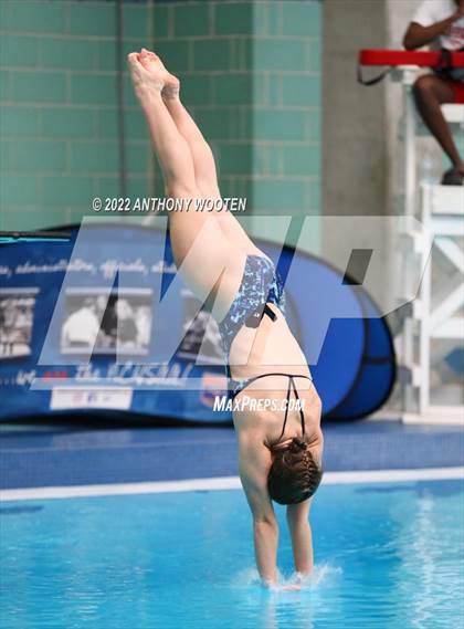 Thumbnail 1 in NCHSAA 1A/2A State Diving Championships photogallery.