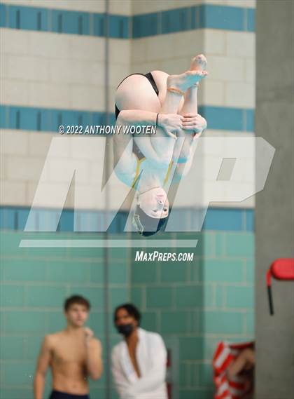 Thumbnail 1 in NCHSAA 1A/2A State Diving Championships photogallery.