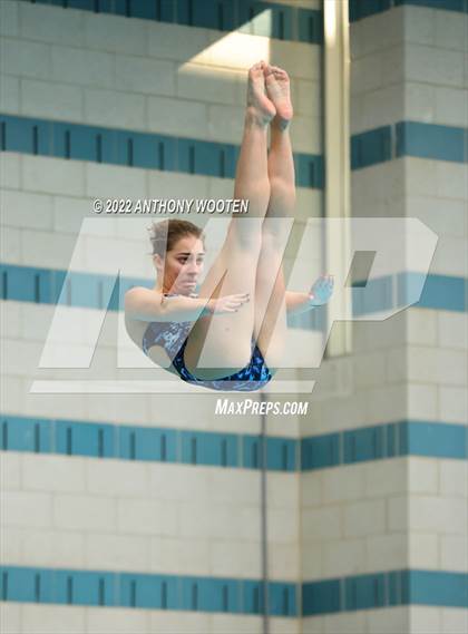 Thumbnail 2 in NCHSAA 1A/2A State Diving Championships photogallery.