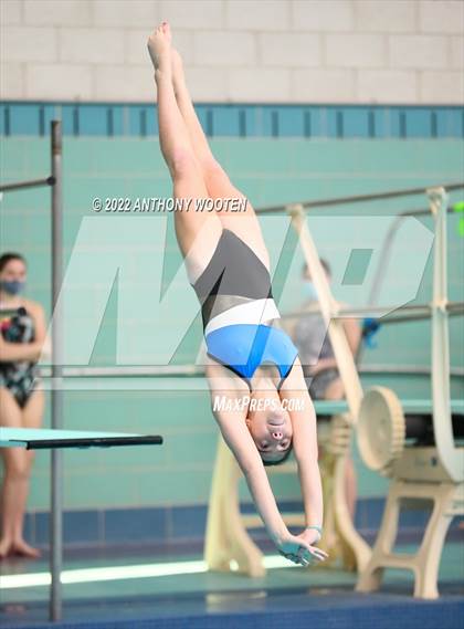 Thumbnail 2 in NCHSAA 1A/2A State Diving Championships photogallery.