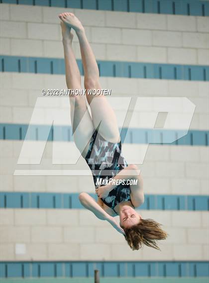 Thumbnail 2 in NCHSAA 1A/2A State Diving Championships photogallery.