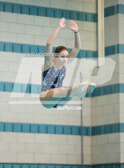 Thumbnail 3 in NCHSAA 1A/2A State Diving Championships photogallery.