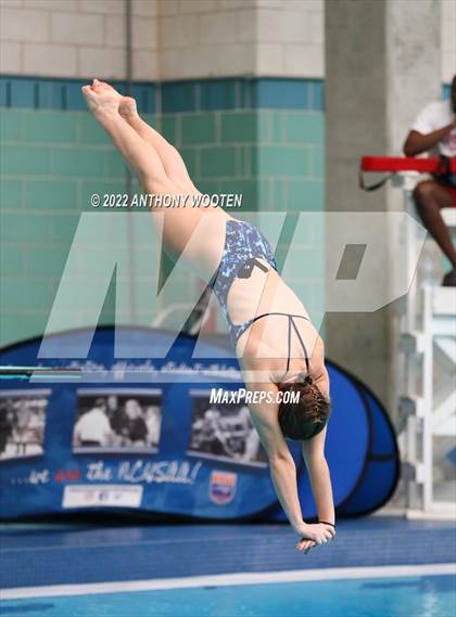 Thumbnail 3 in NCHSAA 1A/2A State Diving Championships photogallery.
