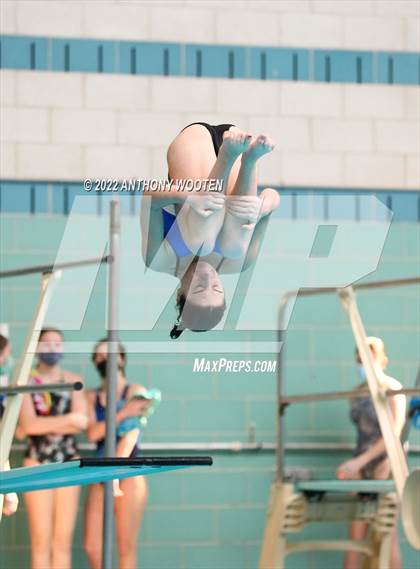 Thumbnail 2 in NCHSAA 1A/2A State Diving Championships photogallery.