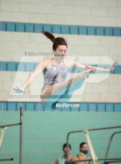 Thumbnail 2 in NCHSAA 1A/2A State Diving Championships photogallery.