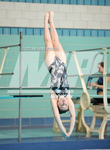 Thumbnail 2 in NCHSAA 1A/2A State Diving Championships photogallery.