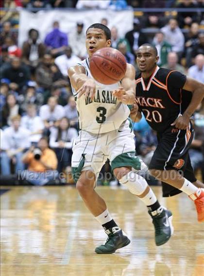 Thumbnail 2 in De La Salle vs. McClymonds (MLK Classic) photogallery.