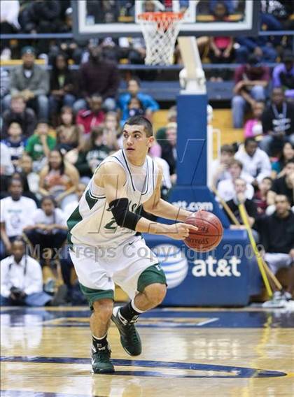 Thumbnail 1 in De La Salle vs. McClymonds (MLK Classic) photogallery.