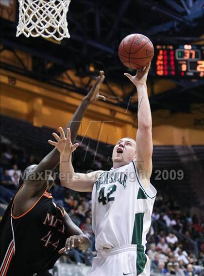 Thumbnail 2 in De La Salle vs. McClymonds (MLK Classic) photogallery.