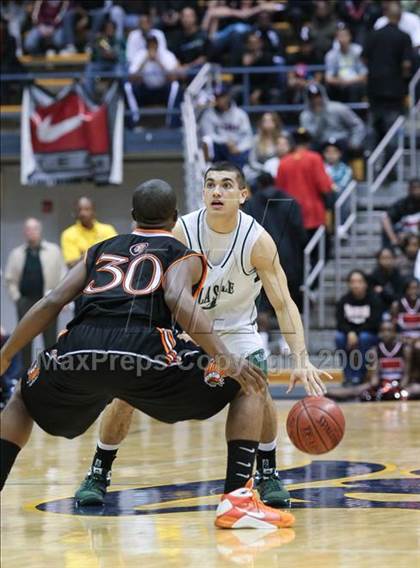 Thumbnail 3 in De La Salle vs. McClymonds (MLK Classic) photogallery.
