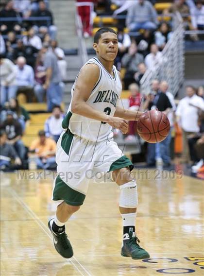 Thumbnail 2 in De La Salle vs. McClymonds (MLK Classic) photogallery.