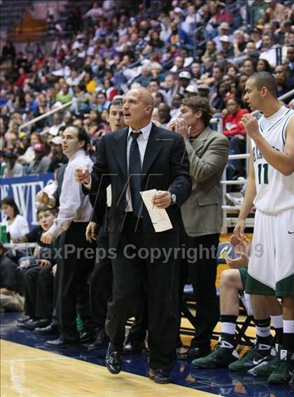 Thumbnail 2 in De La Salle vs. McClymonds (MLK Classic) photogallery.