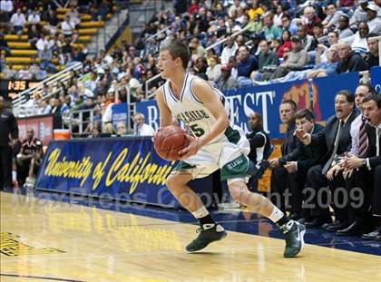 Thumbnail 1 in De La Salle vs. McClymonds (MLK Classic) photogallery.