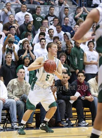 Thumbnail 3 in De La Salle vs. McClymonds (MLK Classic) photogallery.