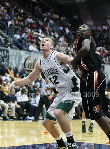 Thumbnail 2 in De La Salle vs. McClymonds (MLK Classic) photogallery.