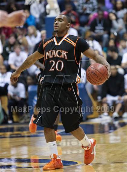 Thumbnail 3 in De La Salle vs. McClymonds (MLK Classic) photogallery.