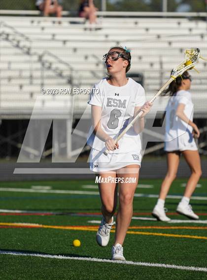 Thumbnail 1 in West Babylon @  Eastport-South Manor photogallery.
