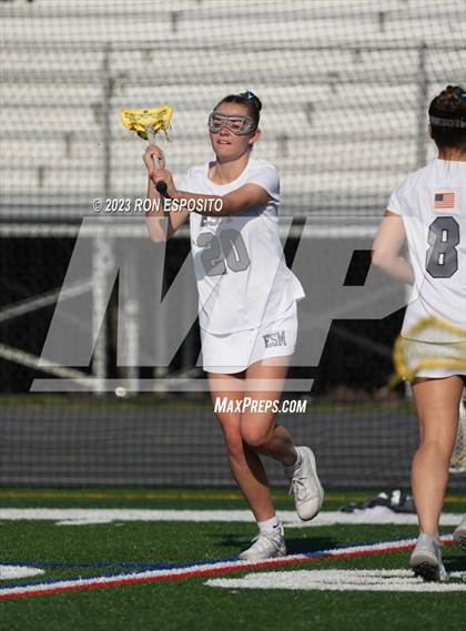 Thumbnail 1 in West Babylon @  Eastport-South Manor photogallery.