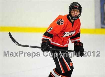 Thumbnail 3 in Ridgefield vs. Darien (FCIAC Tier 1 Final) photogallery.